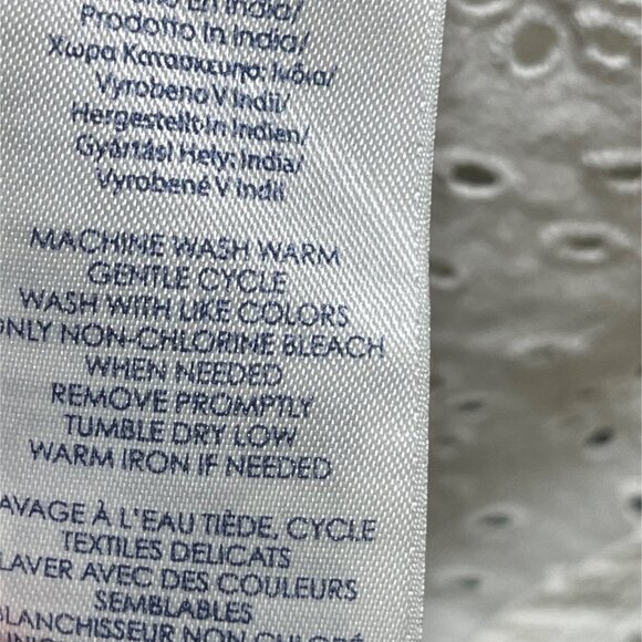 Chaps Eyelet Blouse White Popover V-Neck M Medium 3/4 Sleeve Cotton - Picture 6 of 7